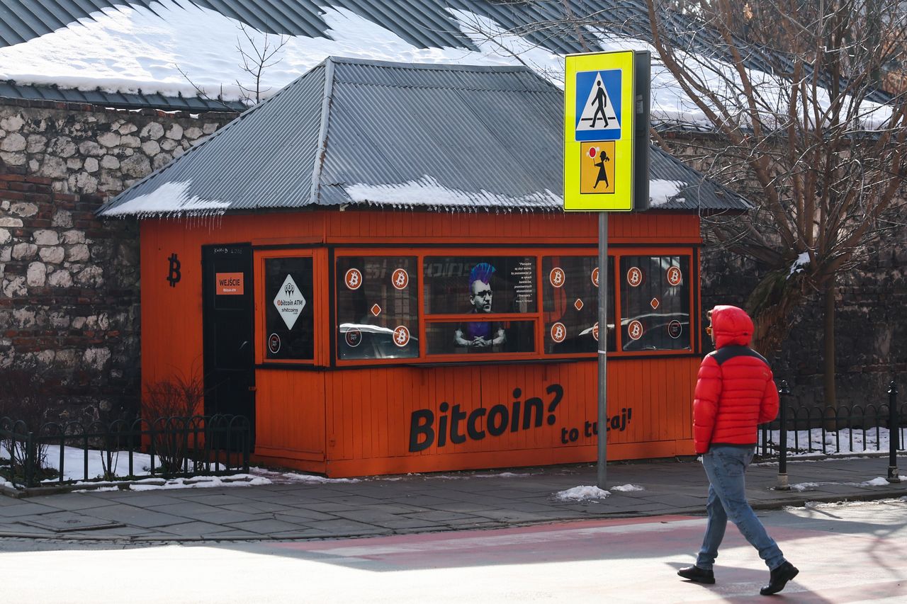 Krypto w politycznym klinczu, Zonda w centrum uwagi. Kto naprawdę korzysta na chaosie?