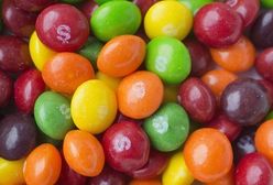 Skittles nie są już tęczowe! Producenci cukierków wspierają środowisko LGBT