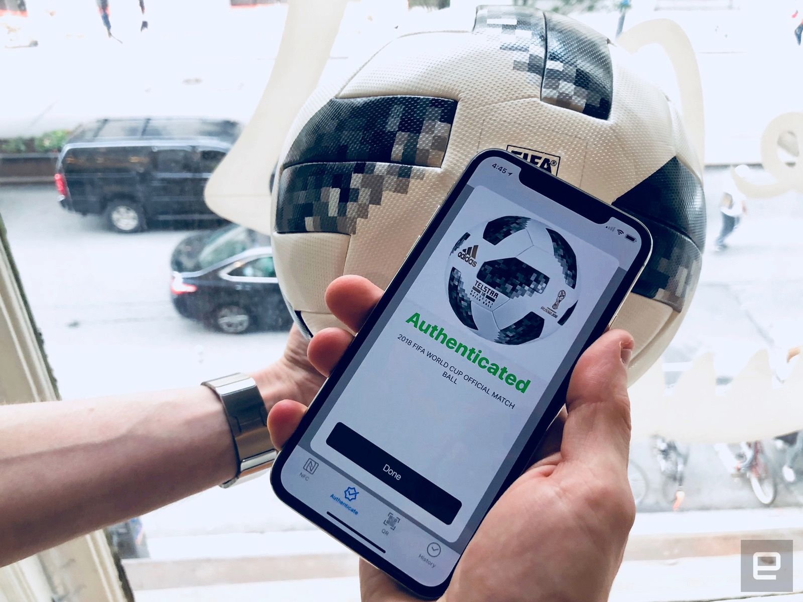 Aplikacja, która odróżnia oryginały od podróbek. Technologię testuje już m.in. Adidas 2