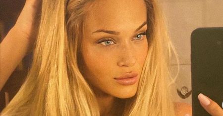 Modelka chwali się rodzicami. Takie geny są godne pozazdroszczenia