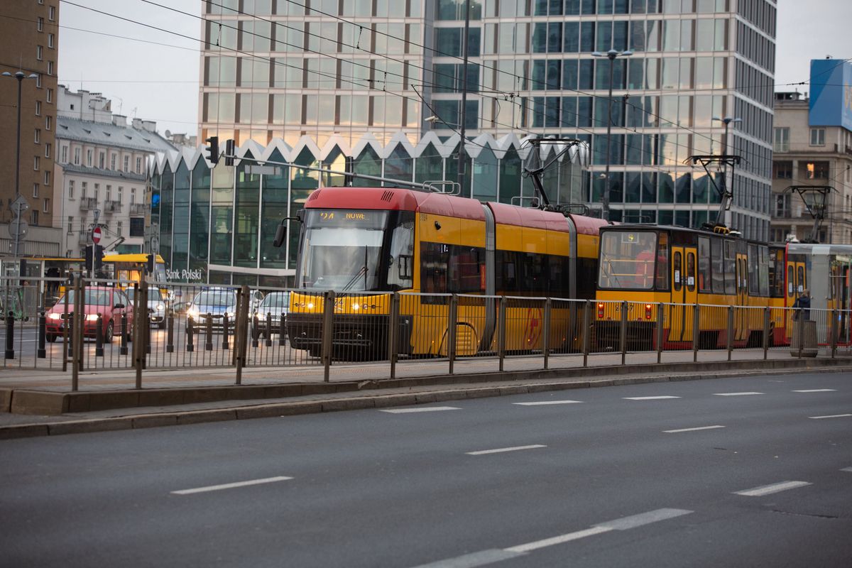 Warszawa. Inwestycje dotyczące rozbudowy warszawskich linii tramwajowych będą musiały zostać przesunięte na późniejszy termin. To skutek skromniejszego, pandemicznego budżetu miasta