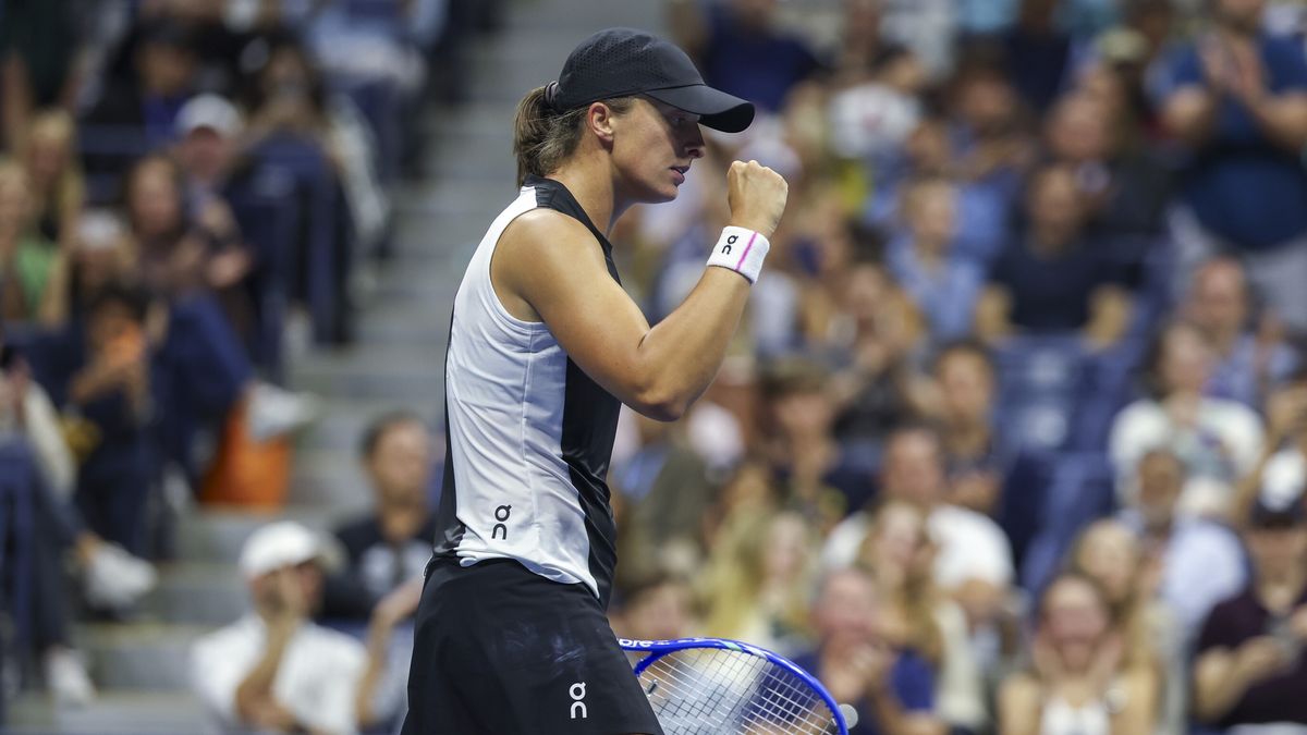 Iga Swiatek of Poland reacts to winning her match against Anna Kalinskaya of Russia during the third round of the US Open Tennis Championships at the USTA Billie Jean King National Tennis Center in Flushing Meadows, New York, USA, 30 August 2025. The US Open tournament runs from 24 August through 07 September. EPA/SARAH YENESEL Dostawca: PAP/EPA.