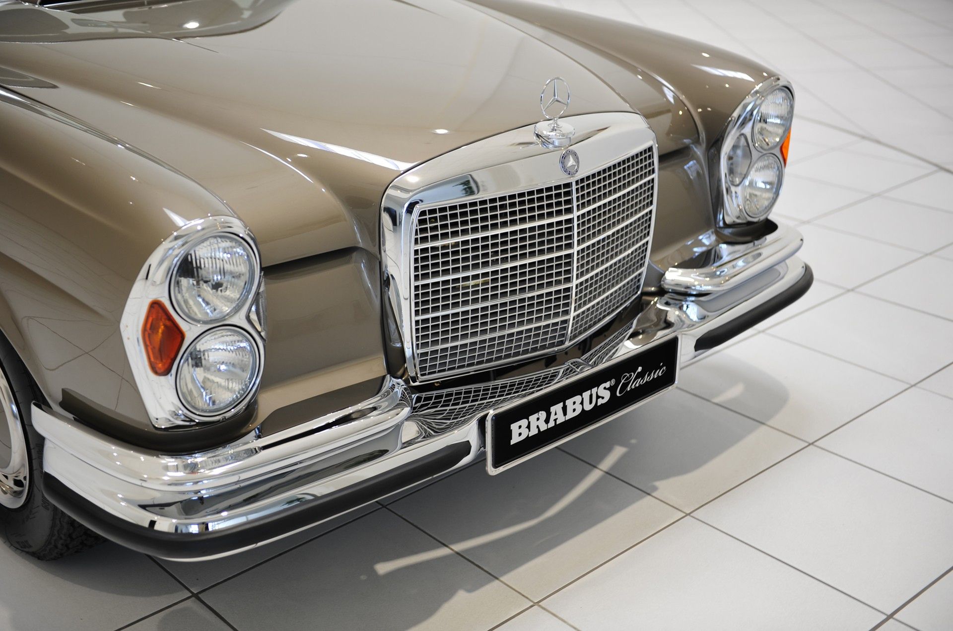 1970 Mercedes W111 280SE