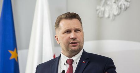 Czarnek wychwala rozgłośnię Rydzyka. "Uratowała wolne media w Polsce"