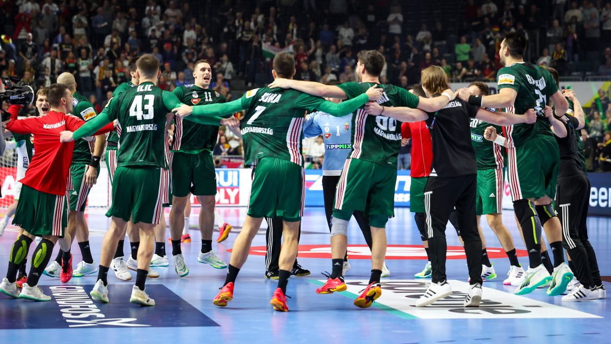 PAP/EPA / CHRISTOPHER NEUNDORF / Na zdjęciu: szczypiorniści reprezentacji Węgier