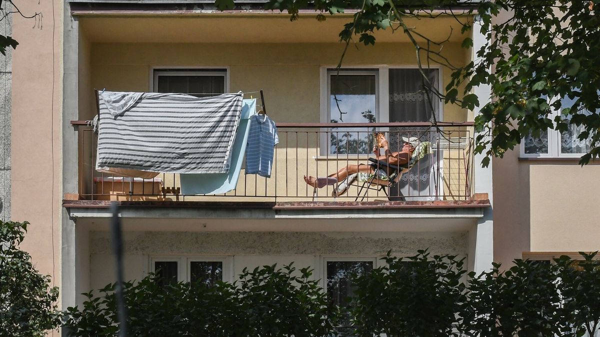 Za opalanie na balkonie możesz zapłacić wysoki mandat