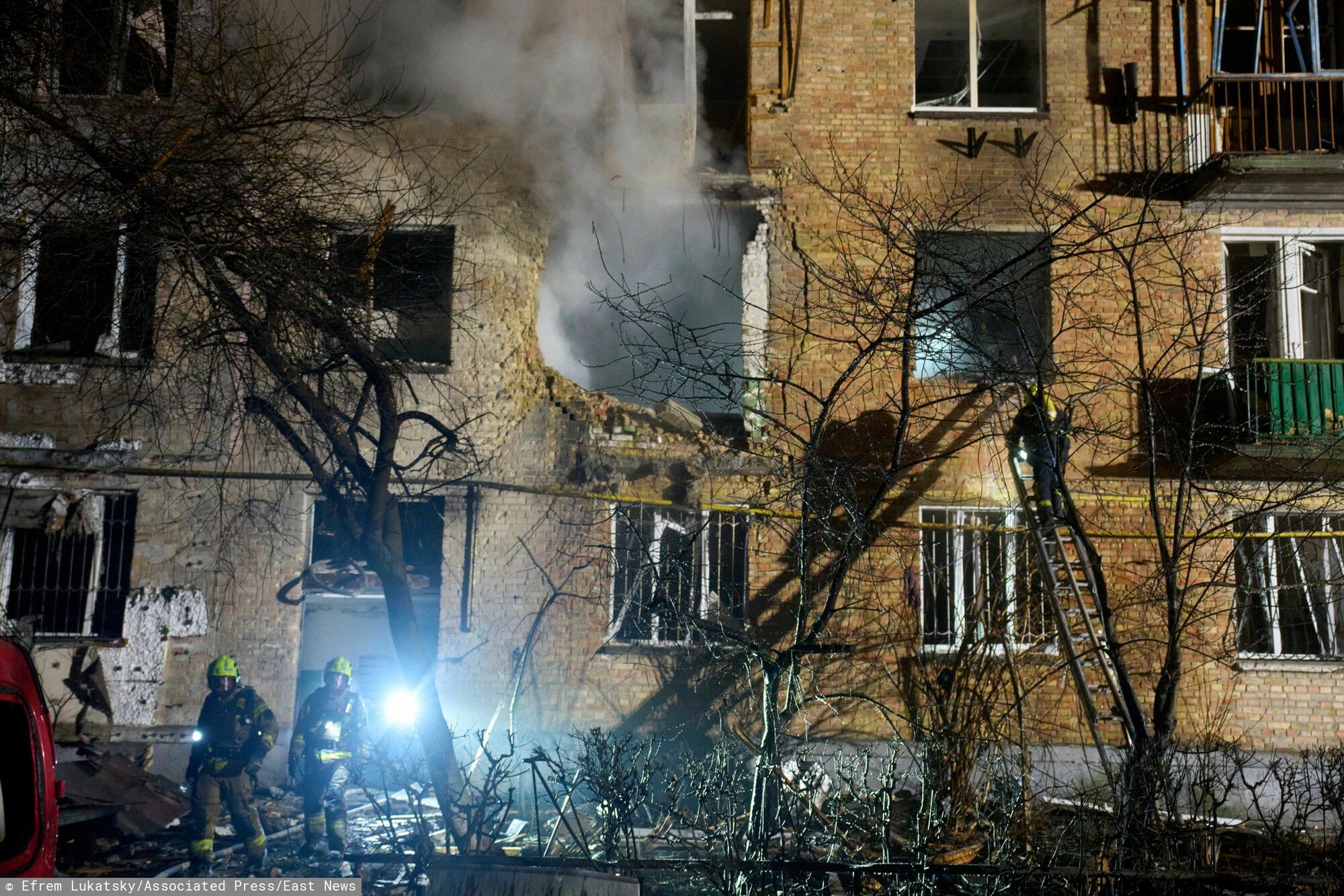 Budynek mieszkalny zniszczony po rosyjskim ataku