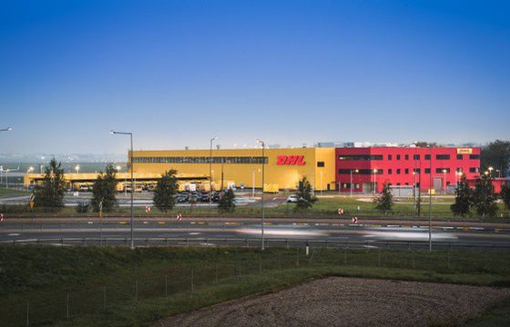 Przesyłki DHL Parcel można odbierać w salonikach Inmedio i Relay