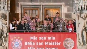 Setki litrów piwa, tysiące ludzi na ulicach. Tak Bayern świętował mistrzostwo