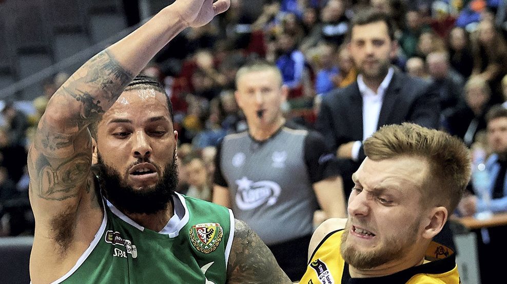 PAP / Adam Warżawa / Na zdjęciu od prawej: Martyna Paliukenas