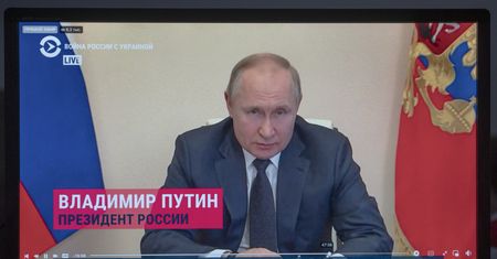 Putin przekonuje, że Rosja przetrwała "gospodarczy blitzkrieg"