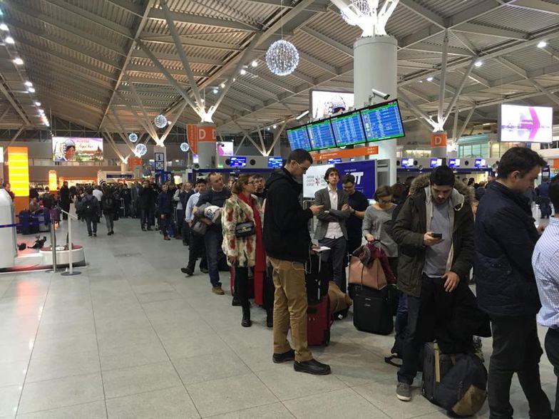 Pracownicy LOT przez miesiąc oddawali głosy czy chcą strajkować. Brak prozumienia może oznaczać paraliż samolotów