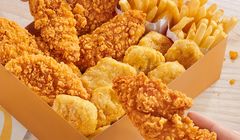 Supreme Cripsy Chicken Tenders i zestaw Chicken Box w ofercie McDonald's