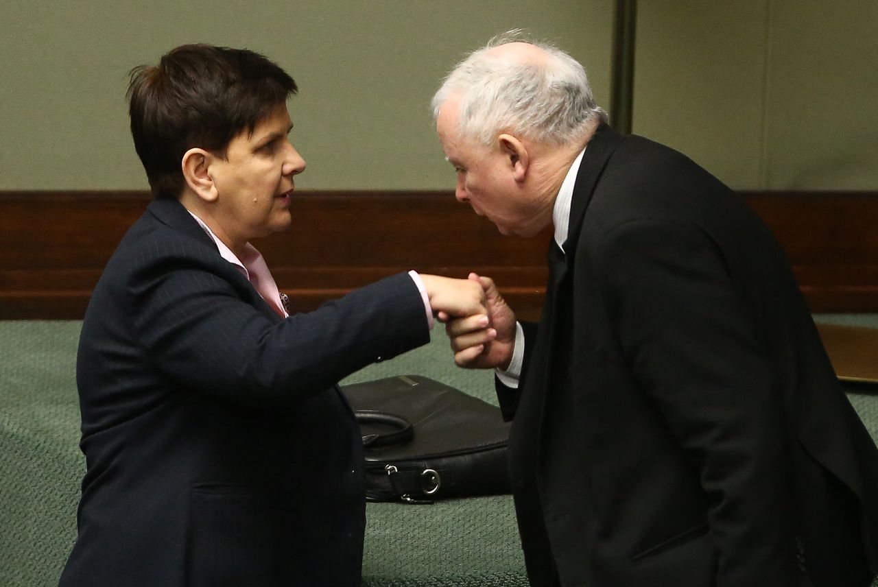 Szydło, Rafalska, Brudziński. Władze PiS sondują europosłów, czy wystartują do Sejmu. "Drażliwa kwestia"