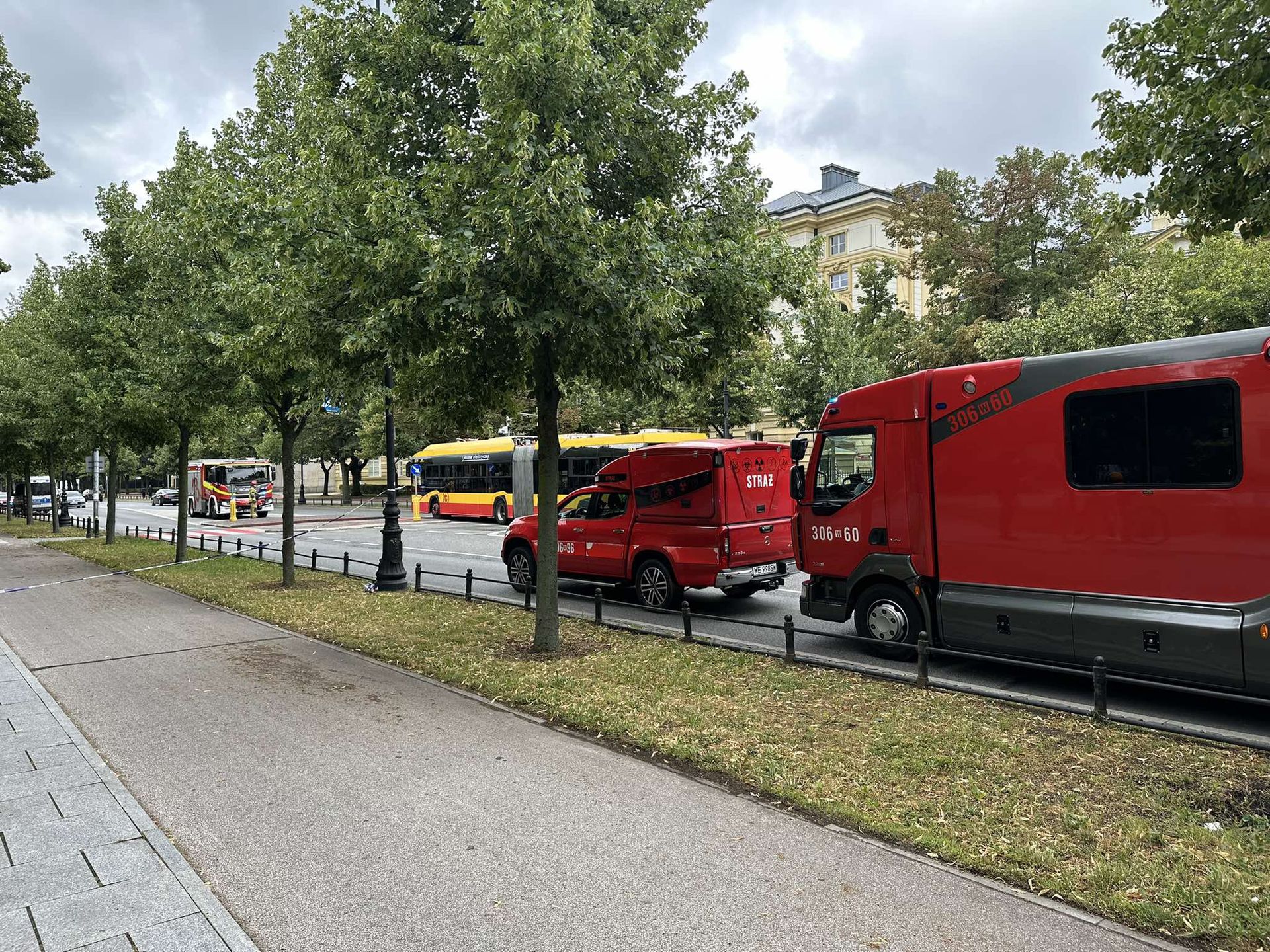 Akcja służb przed KPRM