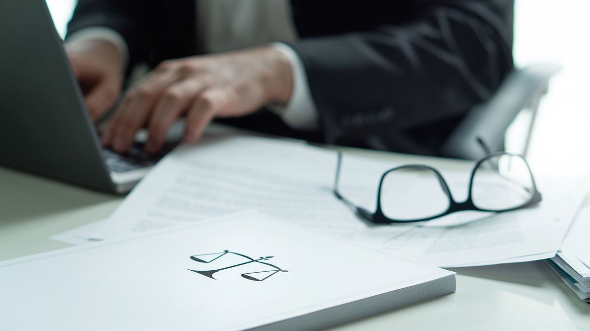 Przechowywał tajne dokumenty w domu. Trafi do więzenia