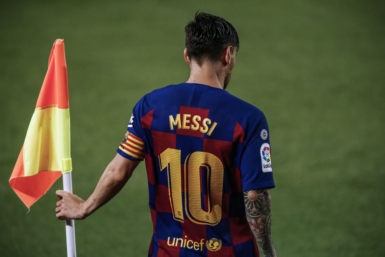 18 lat temu Leo Messi zadebiutował w FC Barcelonie. Tak wtedy wyglądał