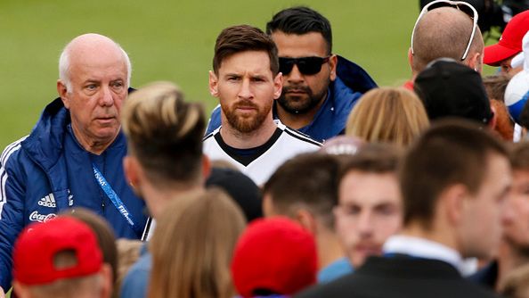 Lionel Messi wśród kibiców