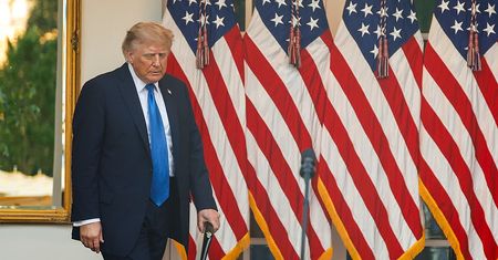 O czym ludzie Trumpa rozmawiali z Putinem? Są nowe informacje