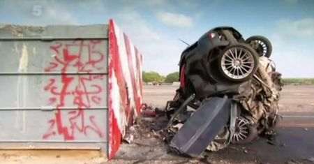 Crash test przy 192 km/h! Co zostało z Forda Focusa? [wideo]