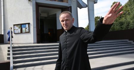 Odwołanie księdza Lemańskiego. "Wyrządził szkodę Kościołowi"