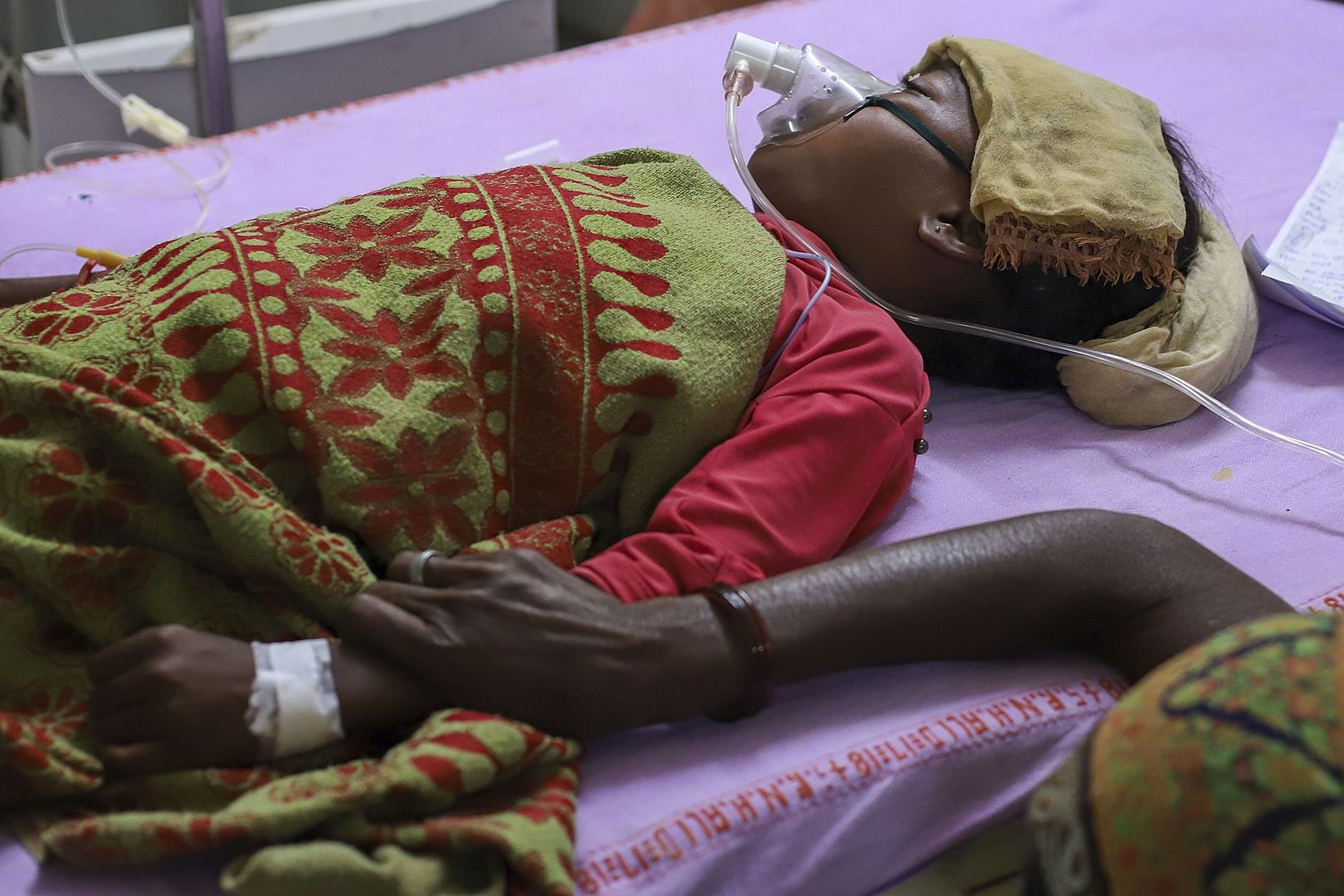 Tajemnicza gorączka zabija najmłodszych. Nie żyje już 24 dzieci