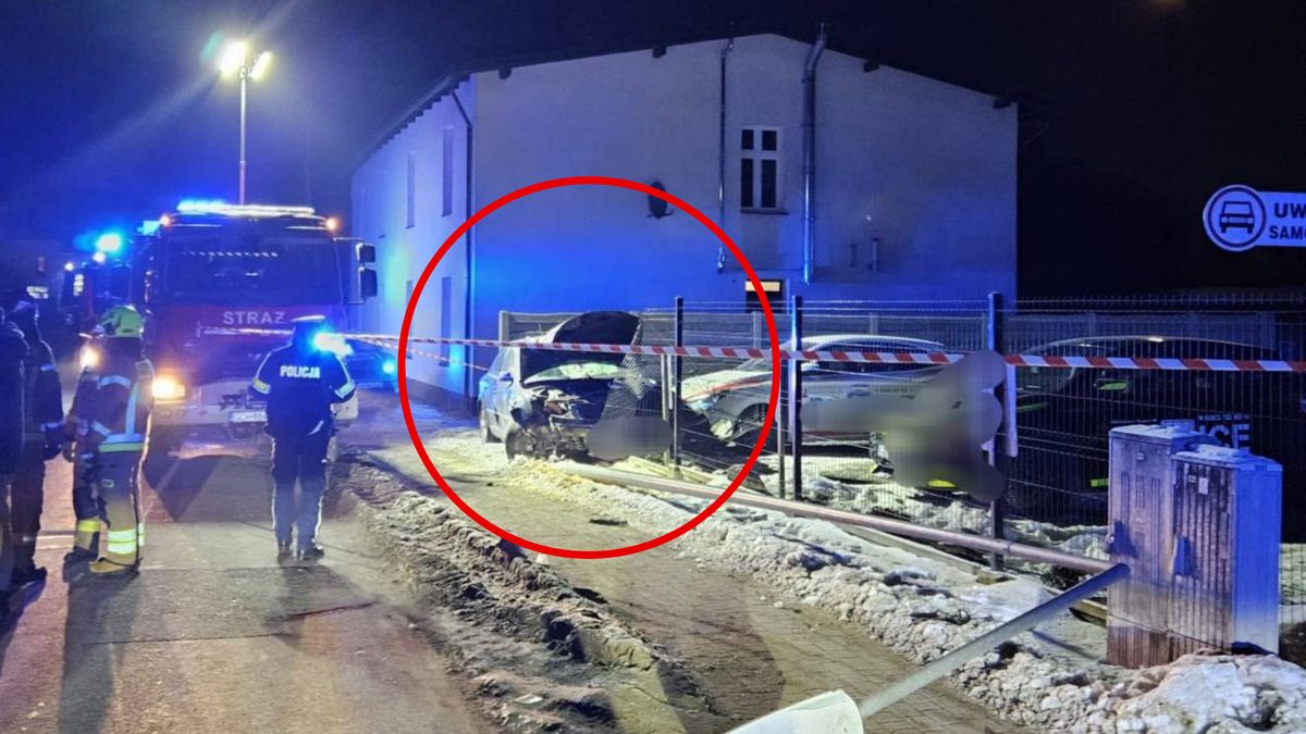 Dziecko i kobieta potrąceni na chodniku