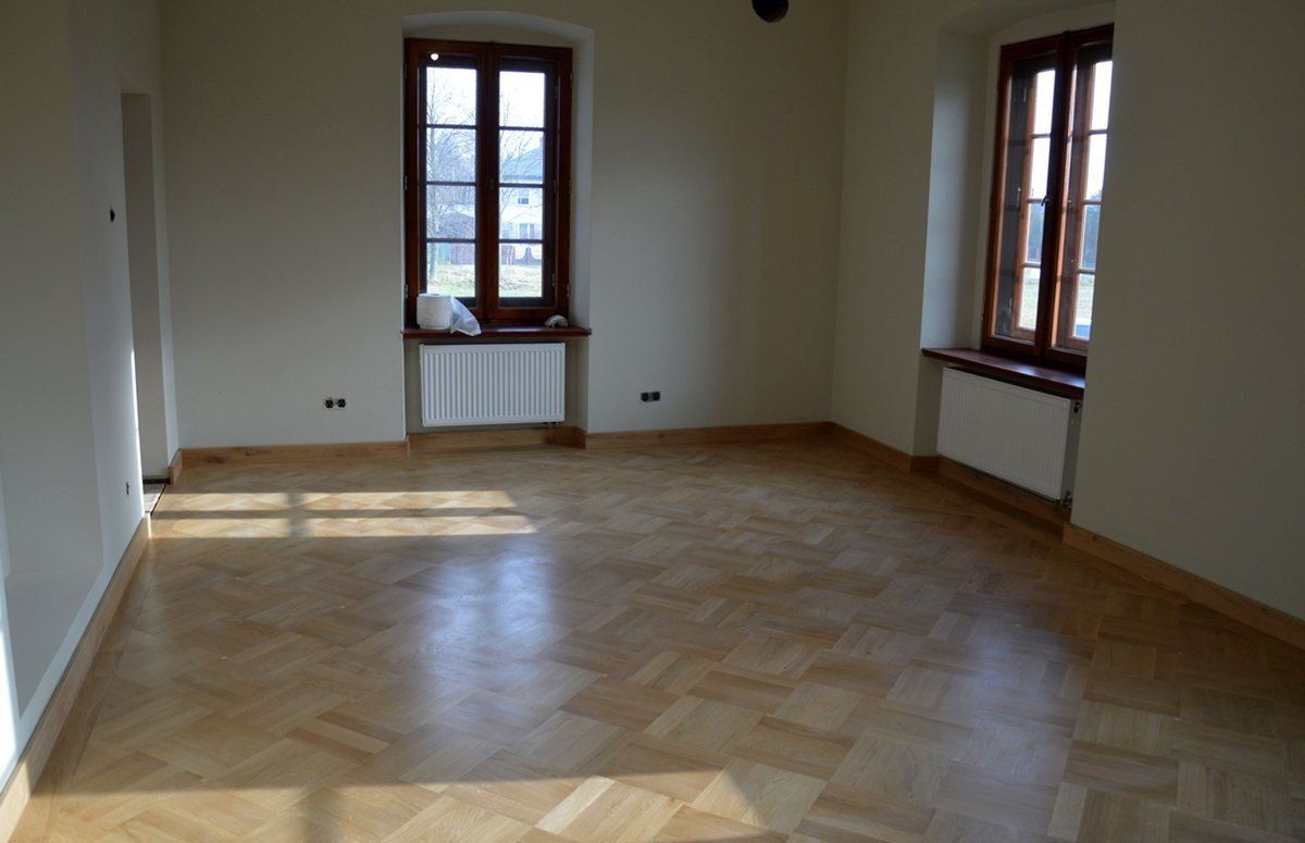 Dwór w Kotowej Woli z każdym rokiem wygląda piękniej