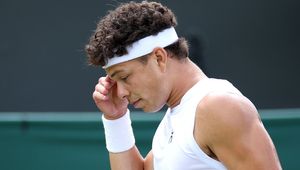 Sensacje w Wimbledonie! Piąty tenisista świata i rewelacja Rolanda Garrosa za burtą