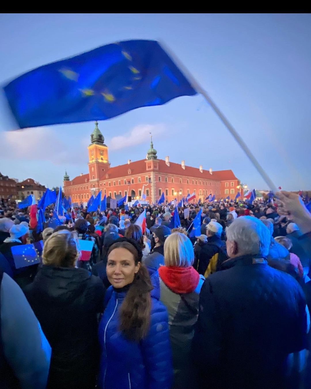 Kinga Rusin ostrzega demonstrantów
