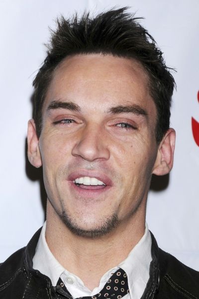 Jonathan Rhys Meyers prawie przedawkował. Chciał się zabić?