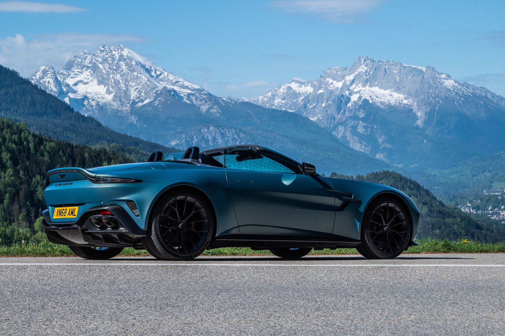 Aston Martin Vantage Roadster