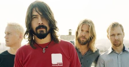 Foo Fighters tańsi