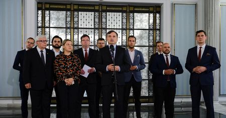 Solidarna Polska wywiera presję na PiS. Spór o kluczowe ustawy