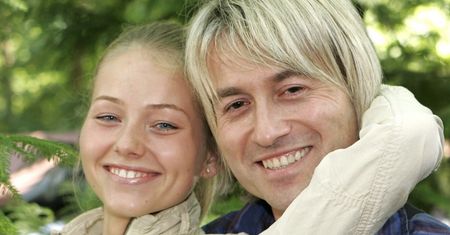 Agata i Piotr Rubikowie świętują rocznicę PIERWSZEGO POCAŁUNKU: wspominki, kwiaty i... wołowe penisy! (FOTO)