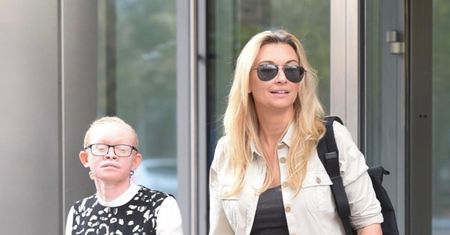 "Adoptowana" córka Wojciechowskiej przyleciała do Polski. "Nareszcie widzę w niej normalną, pogodną dziewczynę, a nie skrzywdzoną osobę"