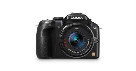 Oto nowy bezlusterkowiec Panasonic LUMIX G5 i jego kolega Lumix LX7