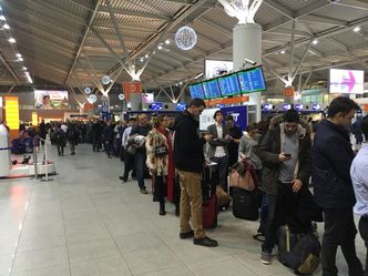 Strajk w LOT. Pasażerowie zostali bez informacji