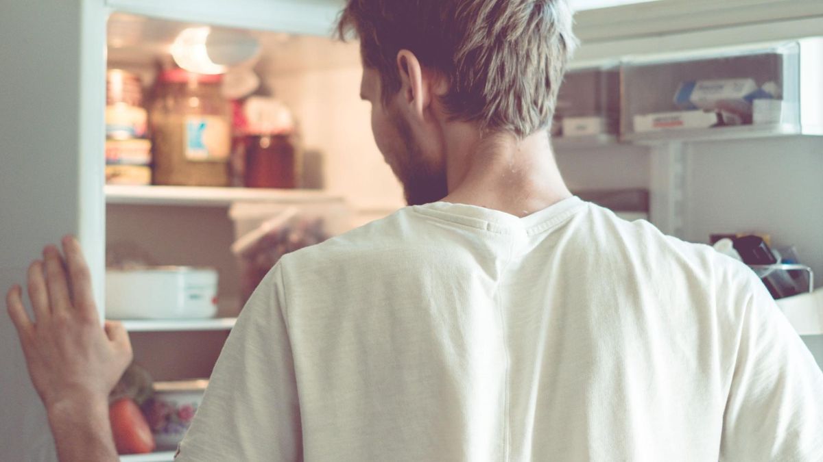 Fałszywy głód może zaburzyć relację z jedzeniem, ponieważ często pojawia się z nudów, emocji czy przez rozchwiane hormony.