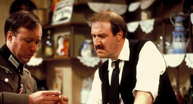 Więcej seriali komediowych w BBC First