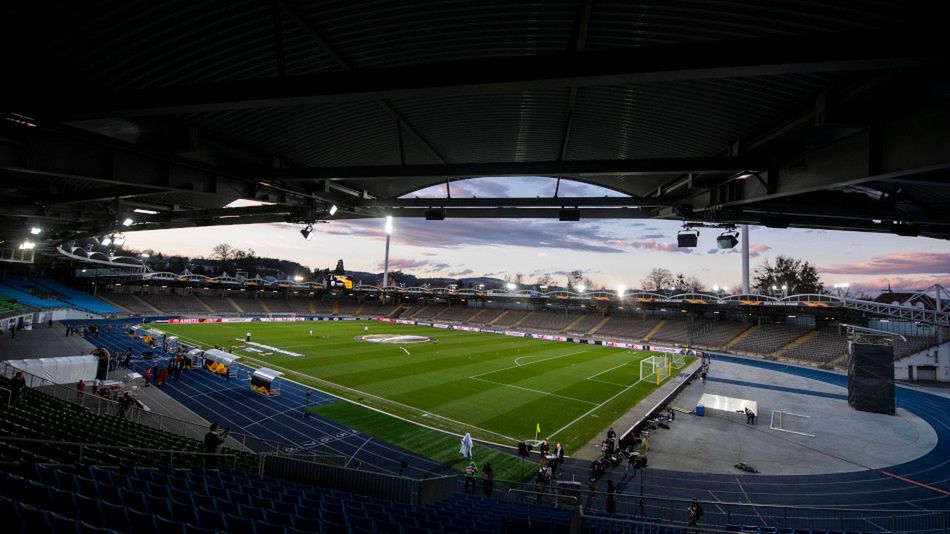 Zdjęcie okładkowe artykułu: PAP/EPA / CHRISTIAN BRUNA / Na zdjęciu: stadion LASK Linz