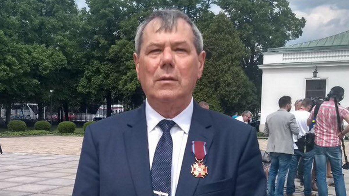 Burmistrz Łeby Andrzej Strzechmiński. 