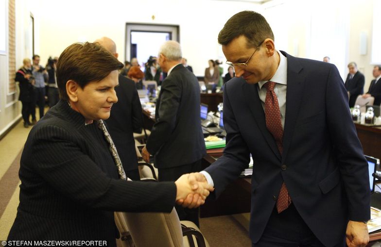 PO twierdzi, że środki unijne nie są zagrożone. "Morawiecki mija się z prawdą"