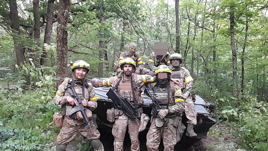 Rosja. Obwód biełgorodzki. Już przez tydzień rosyjscy ochotnicy (na fot.) okupują przygraniczne miejscowości. Nie dają się przegonić