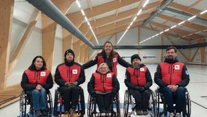 Polska wraca na arenę międzynarodową. Jeszcze bez godła na strojach