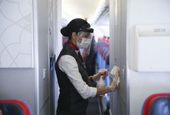 Stewardessy tracą pracę. "Nie ma lotów i nie ma jak dorobić"