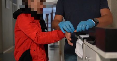 Podłożyła ładunek wybuchowy. Interesowała się Państwem Islamskim