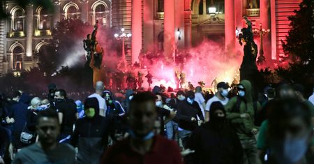 Kolejne kraje mówią, że mają dość. Na ulice wyszli Serbowie i Bułgarzy