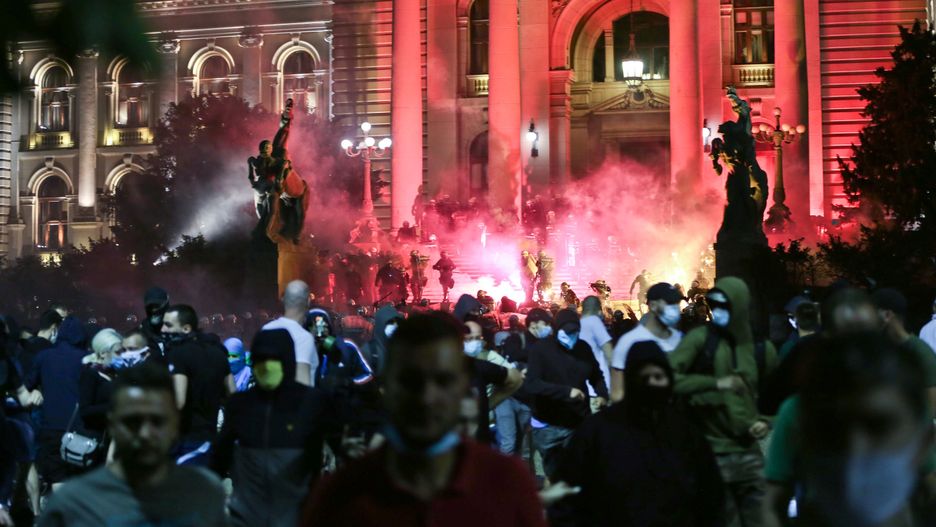Serbowie i Bułgarzy wyszli na ulice. Protestują przeciwko swoim rządom 