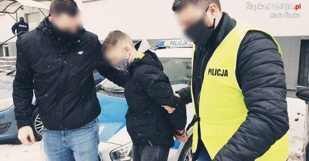 Śląskie. Kolejny fałszywy policjant. 71-letnia seniorka wykiwała 19-letniego oszusta